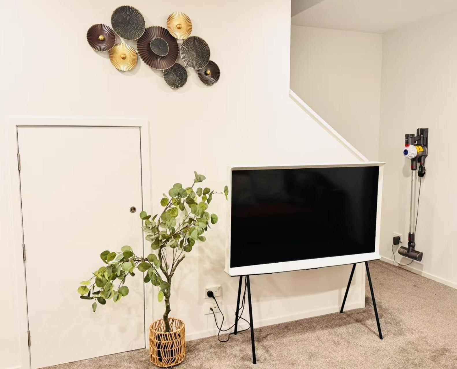Elite Escape-luxury Townhouse Center, Chc Apartment *