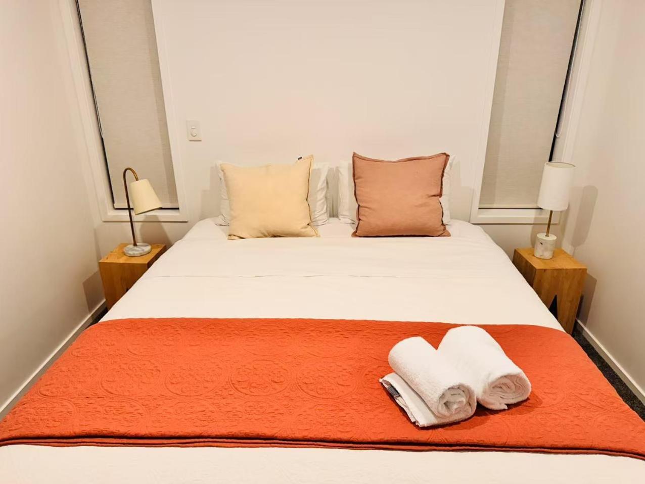 Elite Escape-luxury Townhouse Center, Chc Apartment