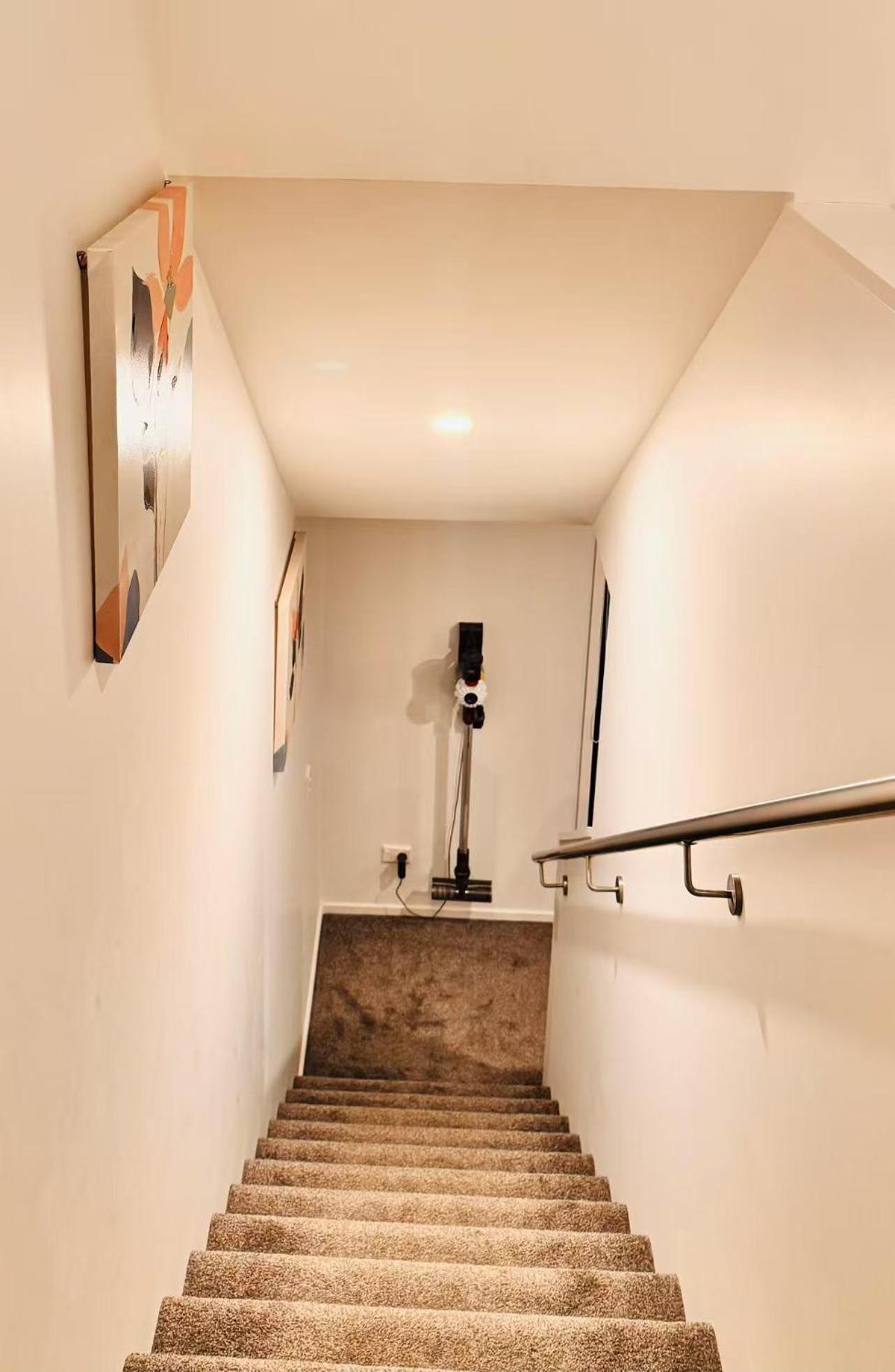 Apartment Elite Escape-luxury Townhouse Center, Chc *